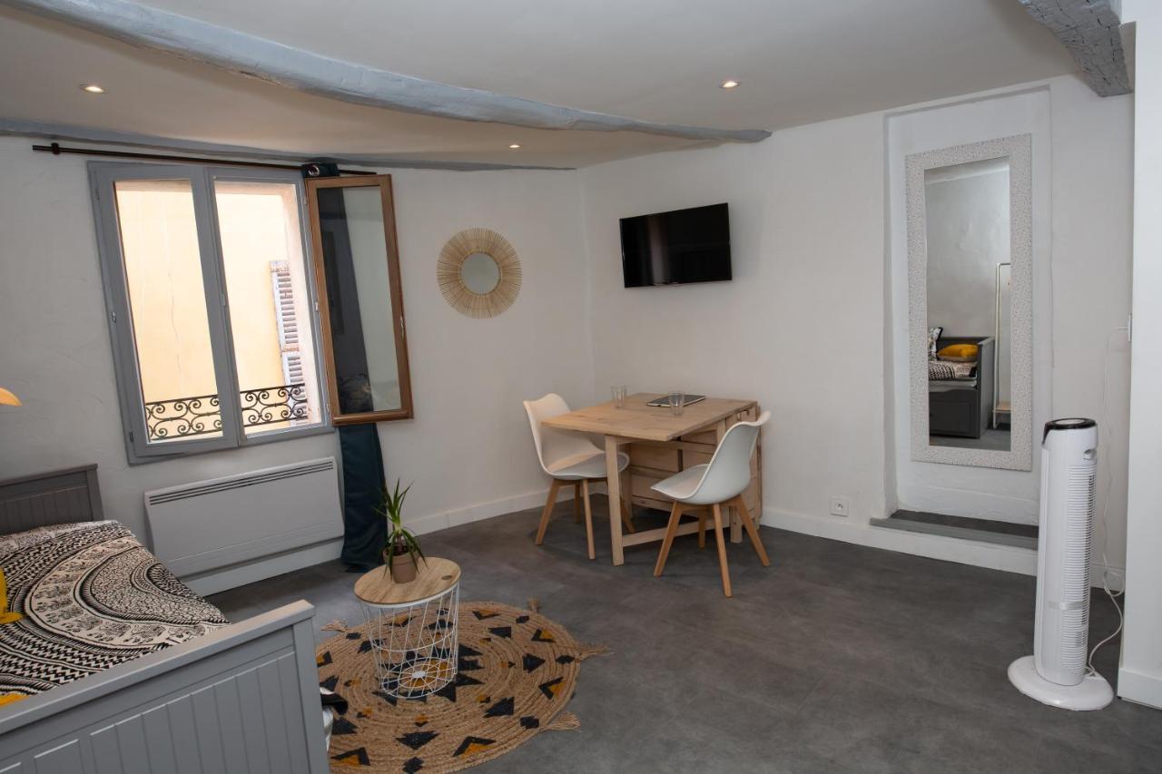 Апартаменты Studio Cosy Dans Centre Historique Avec Parking Грасс Экстерьер фото